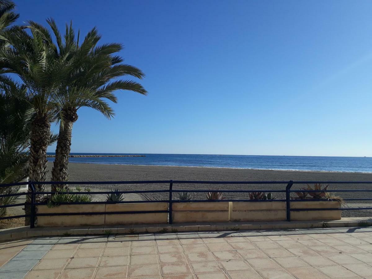 2 Bedroom'S Flat On The Beach, City Center, 1 Line Santa Pola Bagian luar foto