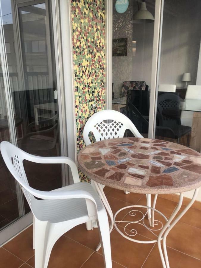 2 Bedroom'S Flat On The Beach, City Center, 1 Line Santa Pola Bagian luar foto