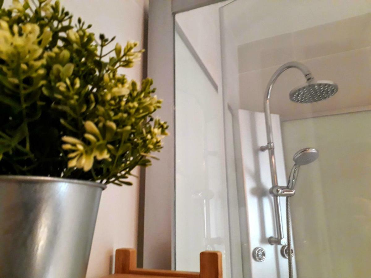 2 Bedroom'S Flat On The Beach, City Center, 1 Line Santa Pola Bagian luar foto